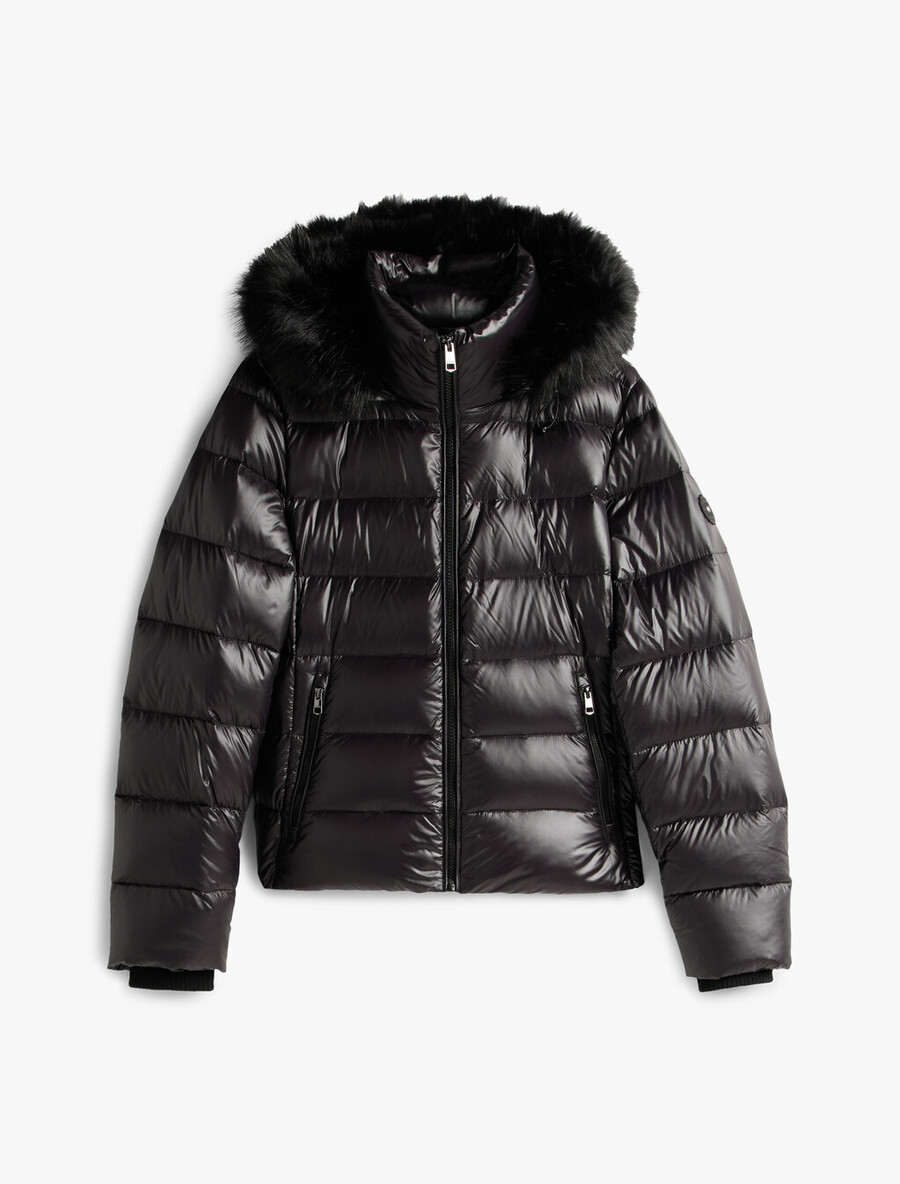 glänzende wasserabweisende daunenjacke mit kapuze