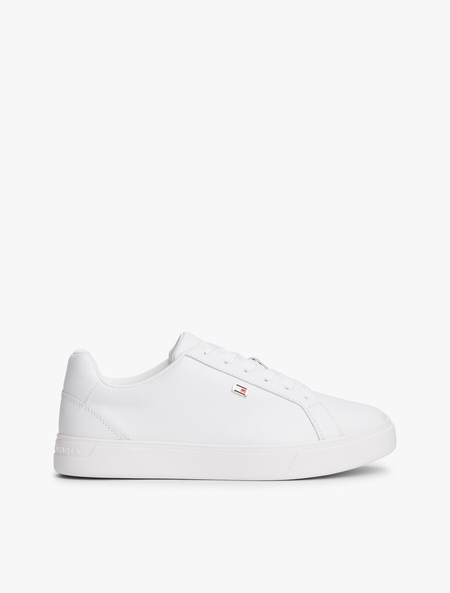 flag court sneaker