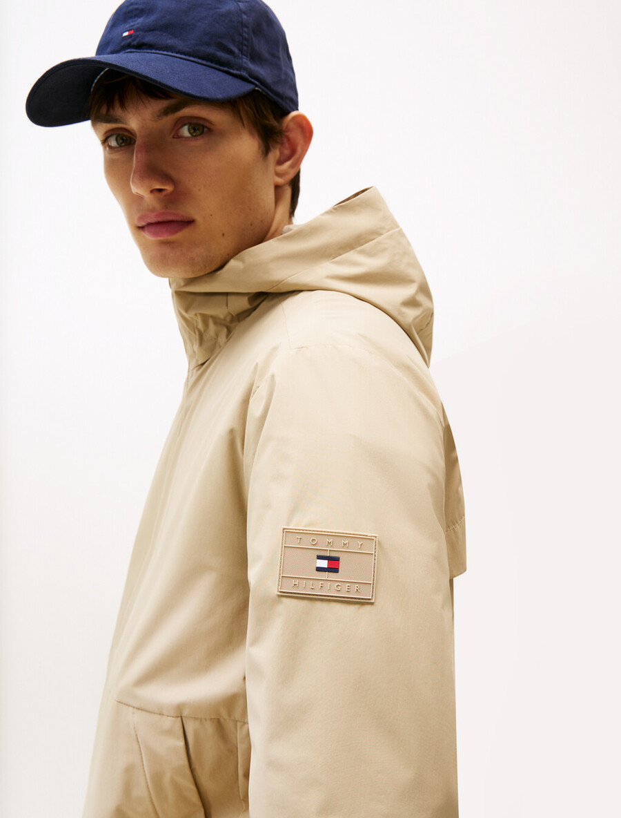 nylonjacke mit kapuze