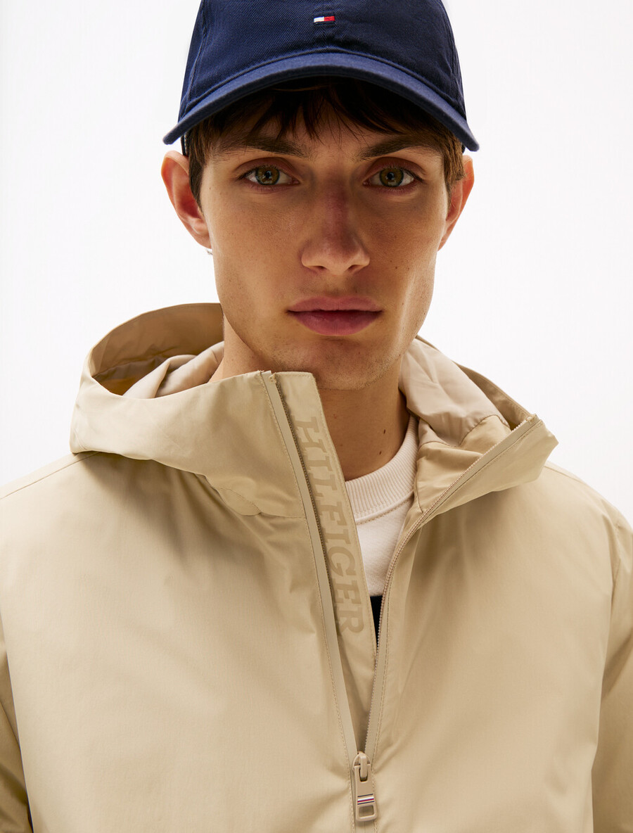 nylonjacke mit kapuze
