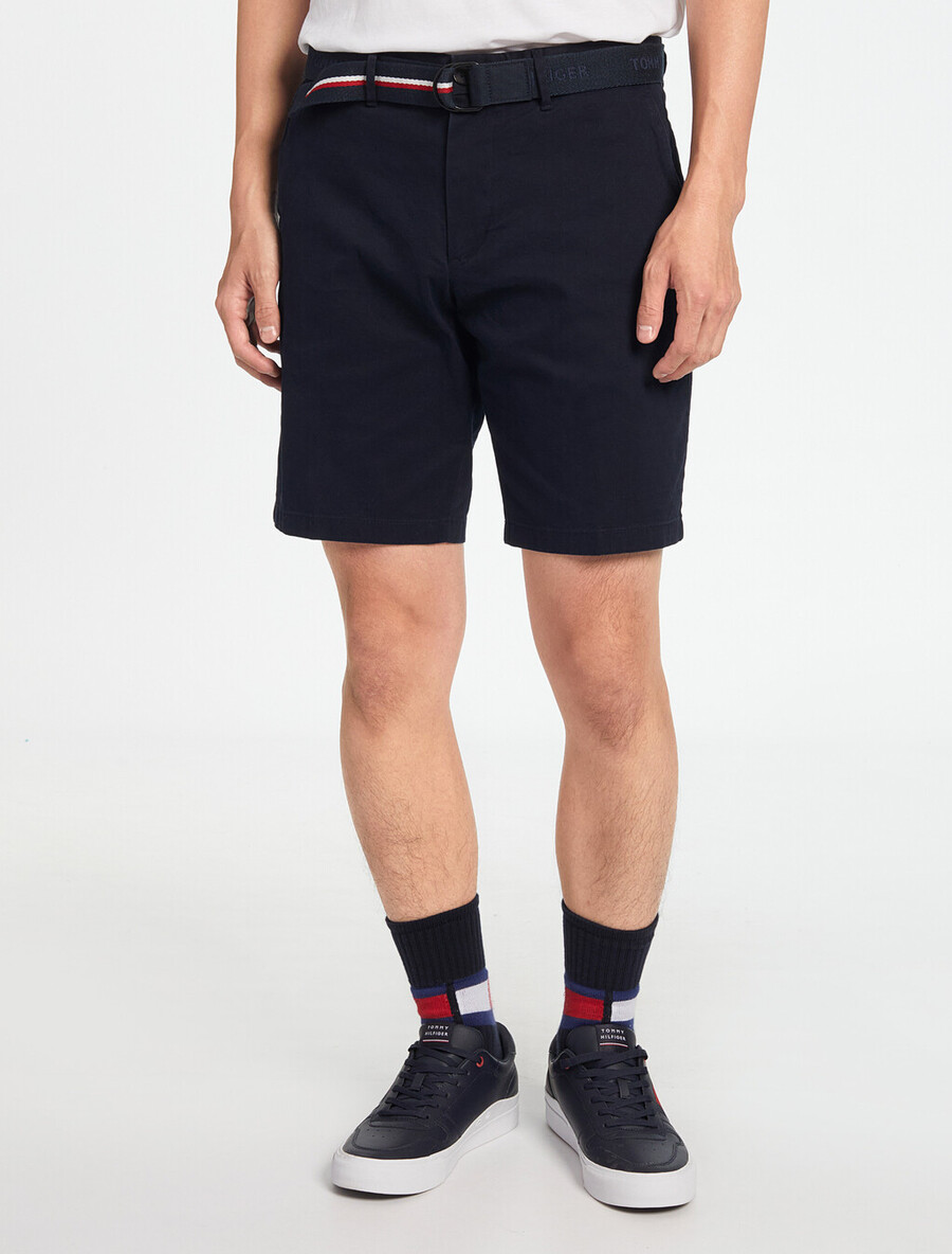 essential brooklyn shorts aus bio-baumwoll-twill mit gürtel
