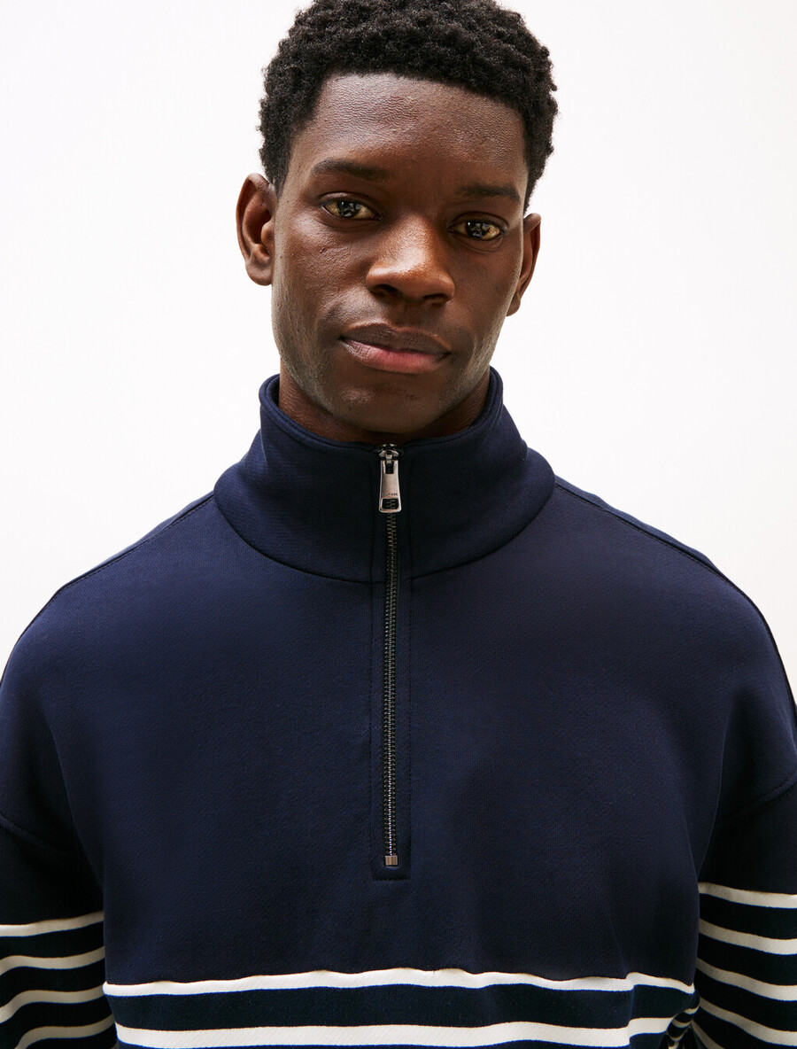gestreiftes sweatshirt mit halbem reißverschluss lässig geschnitten