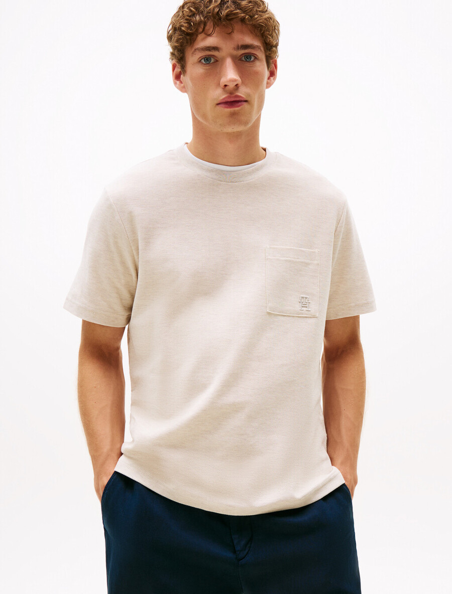 monogramm-taschen-t-shirt