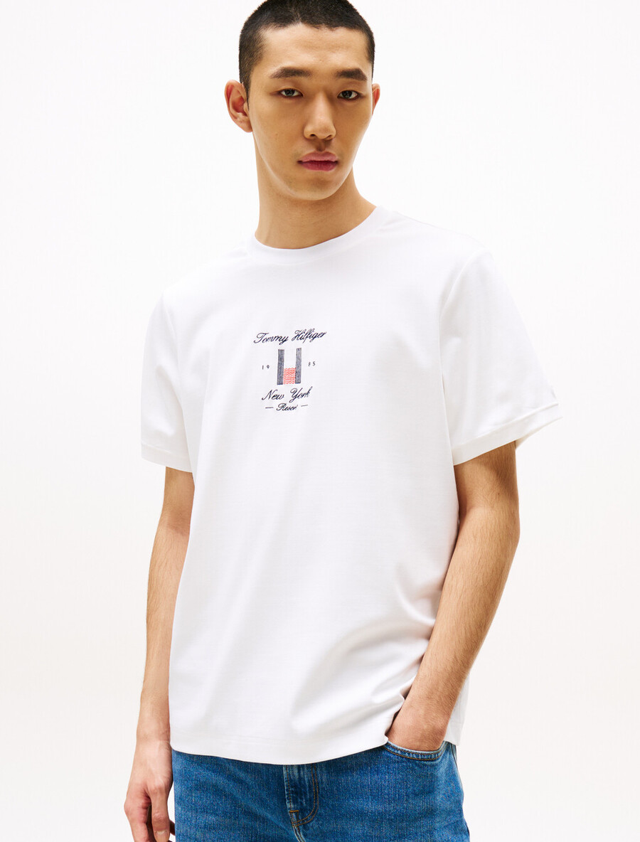 t-shirt mit saisonalem flaggenlogo