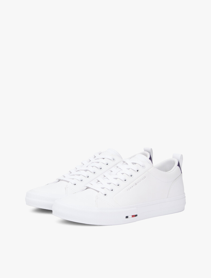 sneaker aus geprägtem leder mit kontrastierender zwischensohle