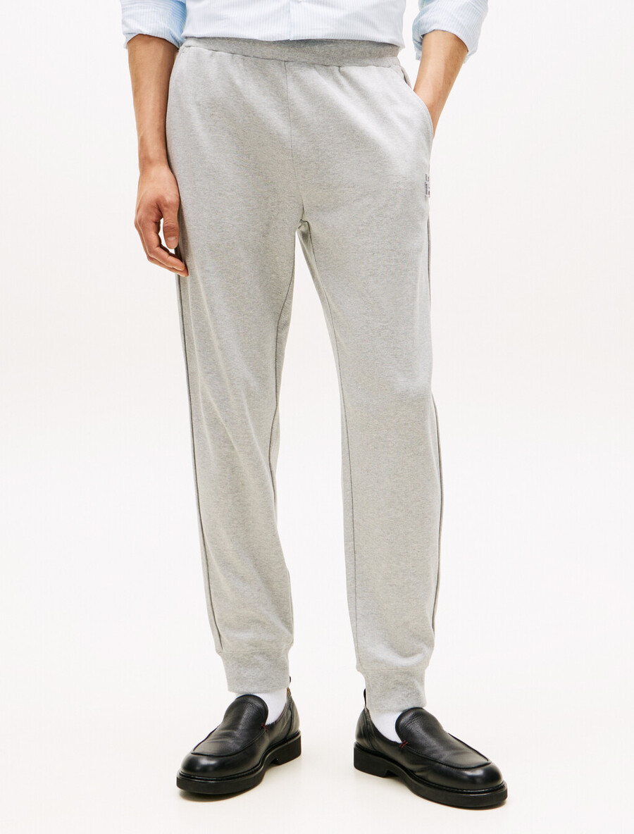 jogginghose mit monogramm und geripptem saum
