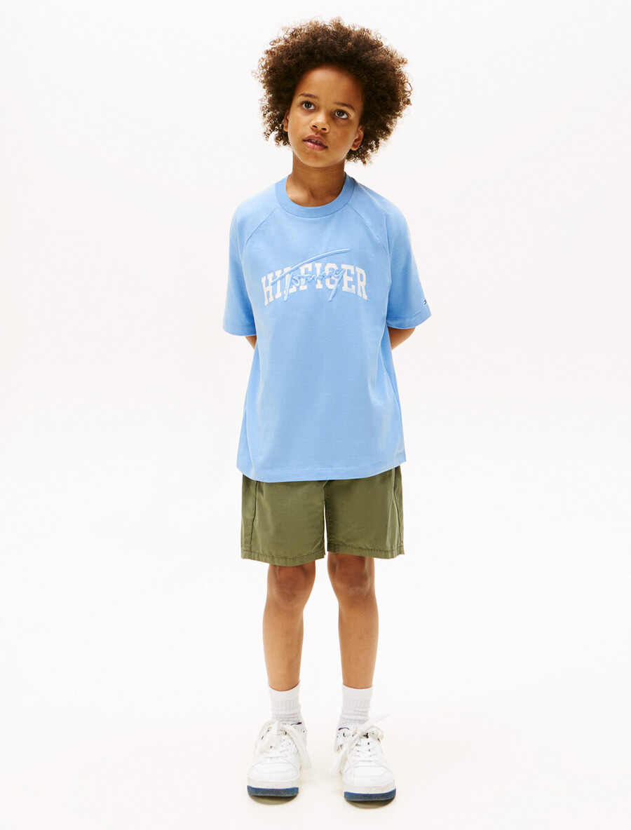 jungen t-shirt mit gemischtem grafikprint